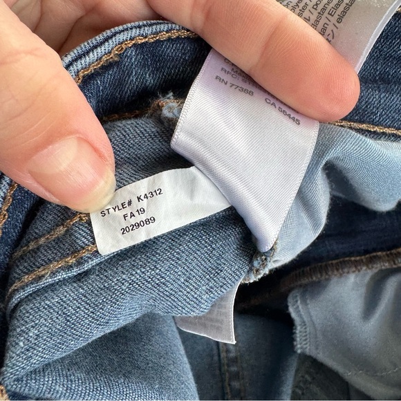 Madewell Curvy High-Rise Skinny Jeans in Hayes Wash - Picture 7 of 14